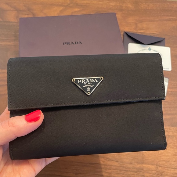 Authentic Prada Wallet - Portafoglio Tessuto M510 Black Tri-Fold - Original Box - Picture 3 of 6